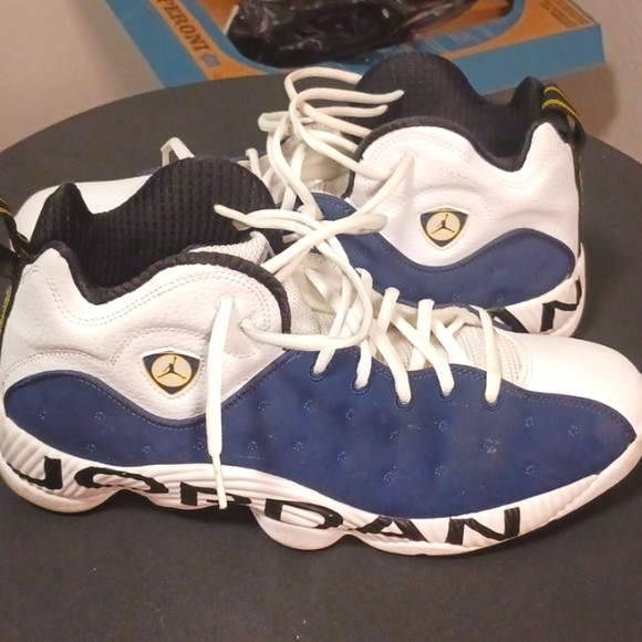 Team jordan2 11.5 gently worn - Picture 1 of 3